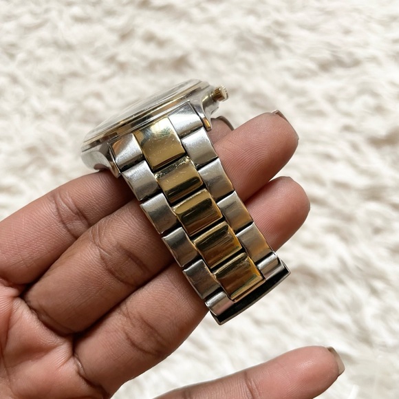 FOSSIL | Ansel Two-Tone Stainless Steel Watch - Picture 6 of 11